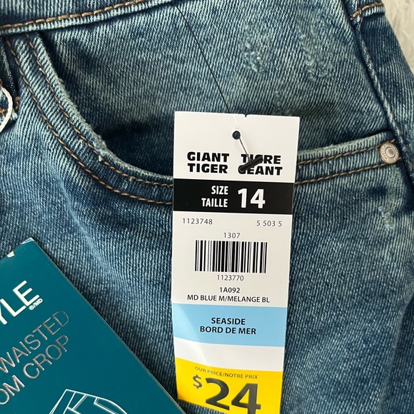 MyStyle high waisted Mom Jeans. - Picture 2 of 2